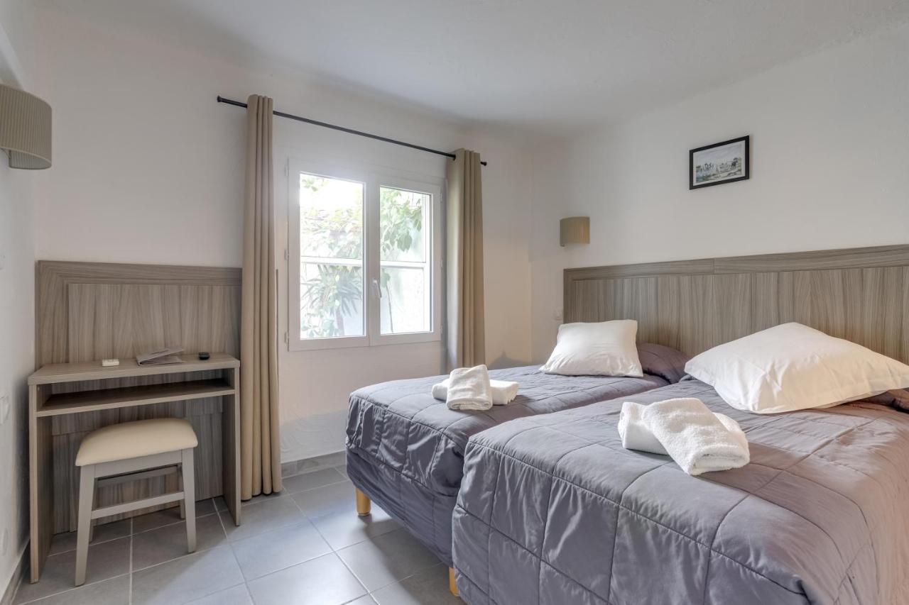Hotel Les Palmiers En Camargue Сент-Мари-де-ла-Мер Экстерьер фото