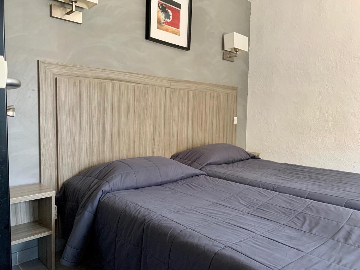 Hotel Les Palmiers En Camargue Сент-Мари-де-ла-Мер Экстерьер фото