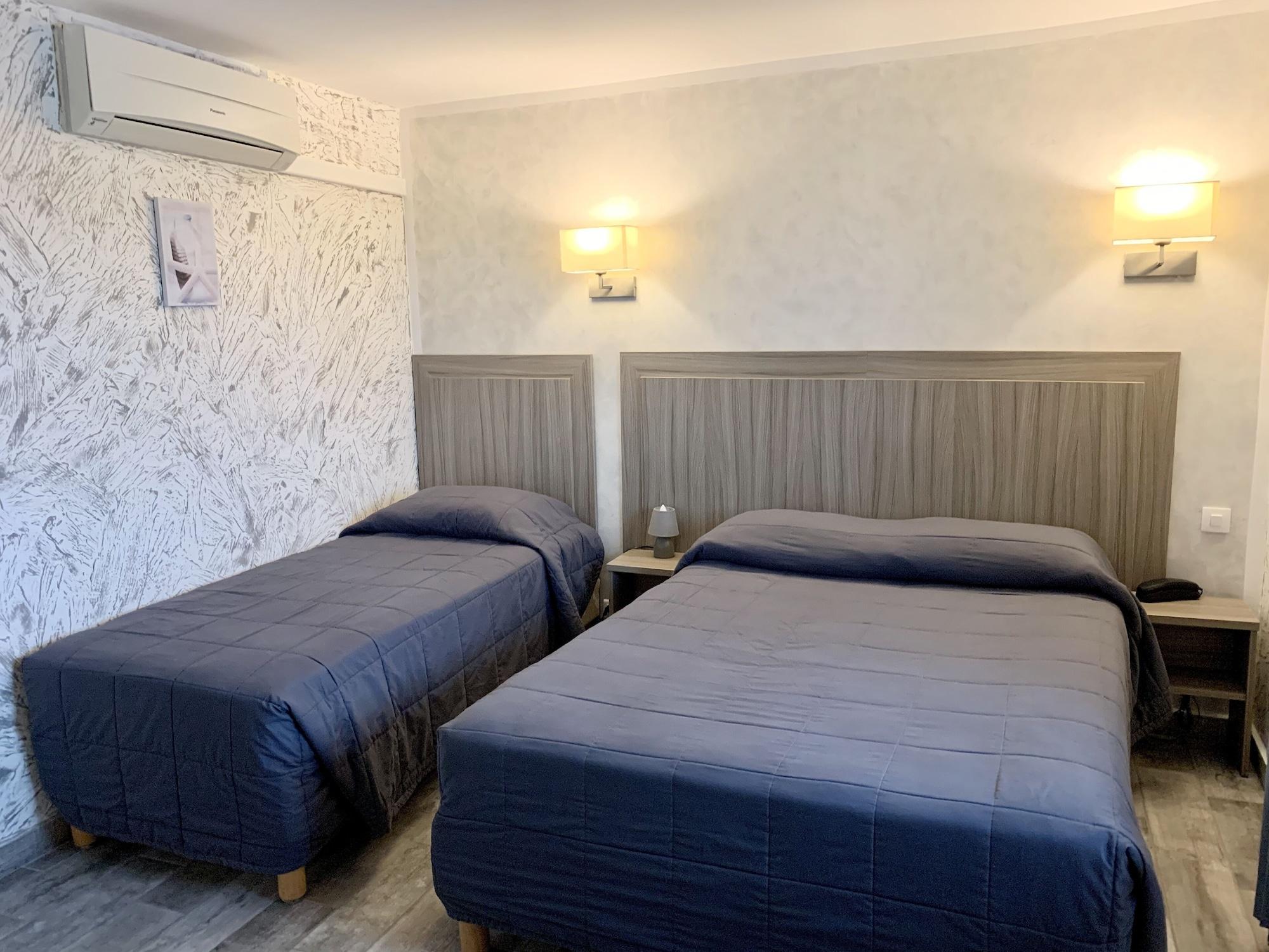Hotel Les Palmiers En Camargue Сент-Мари-де-ла-Мер Экстерьер фото