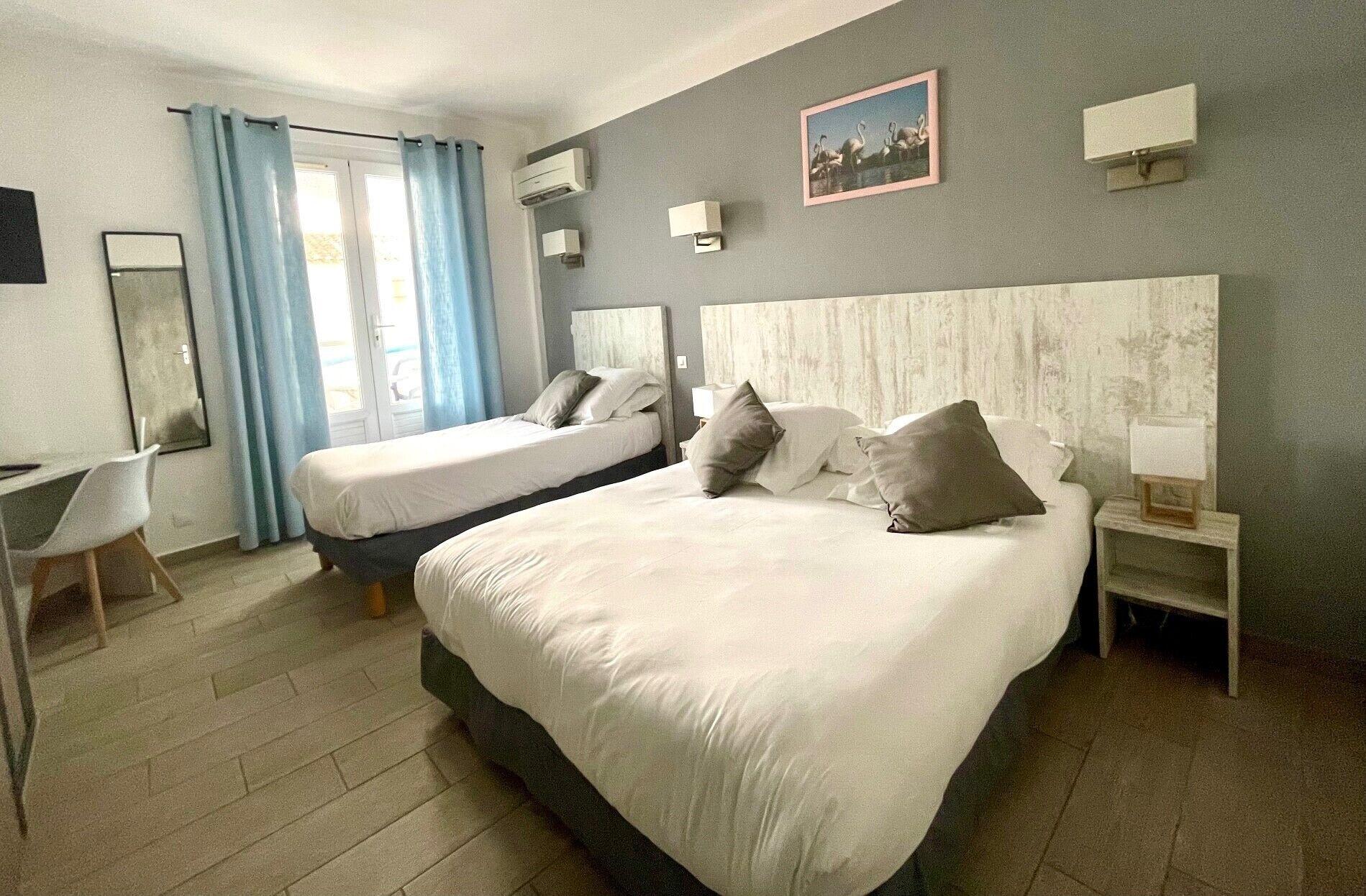 Hotel Les Palmiers En Camargue Сент-Мари-де-ла-Мер Экстерьер фото