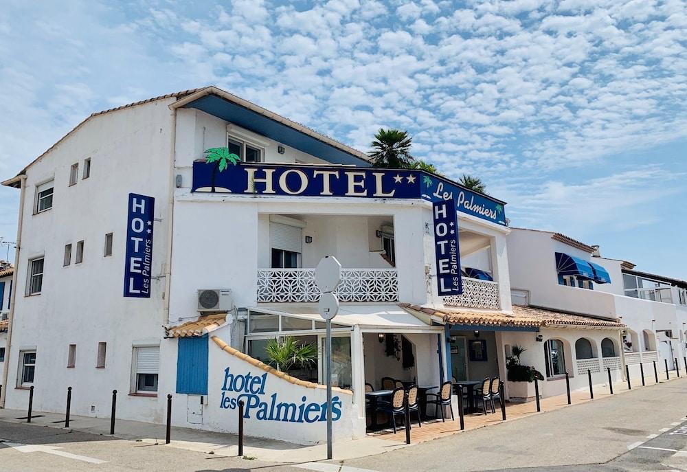Hotel Les Palmiers En Camargue Сент-Мари-де-ла-Мер Экстерьер фото