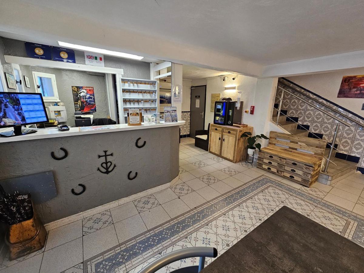 Hotel Les Palmiers En Camargue Сент-Мари-де-ла-Мер Экстерьер фото