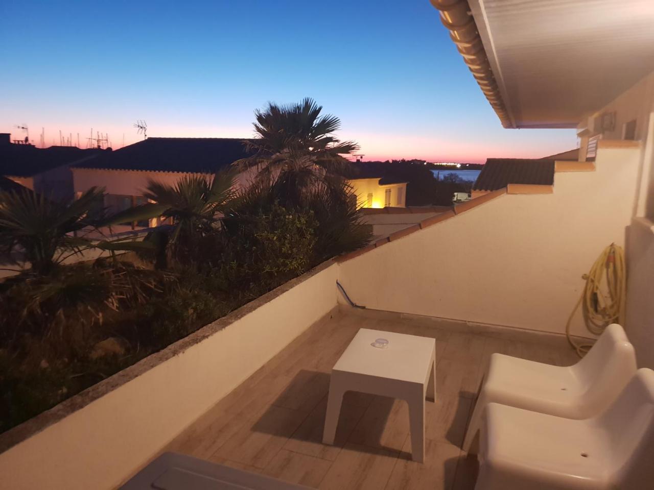 Hotel Les Palmiers En Camargue Сент-Мари-де-ла-Мер Экстерьер фото